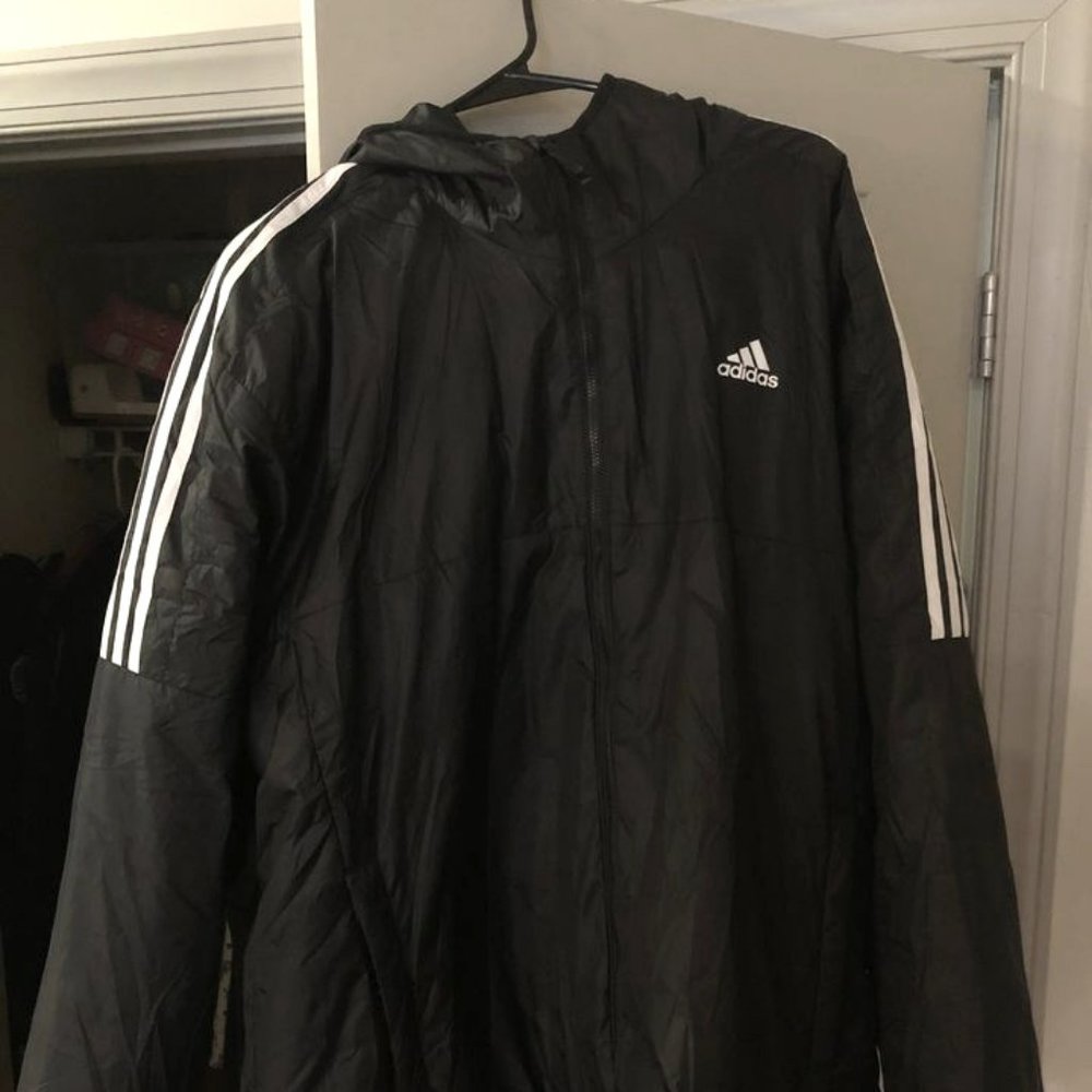 adidas Men's Essentials Insulated Hooded Jacket